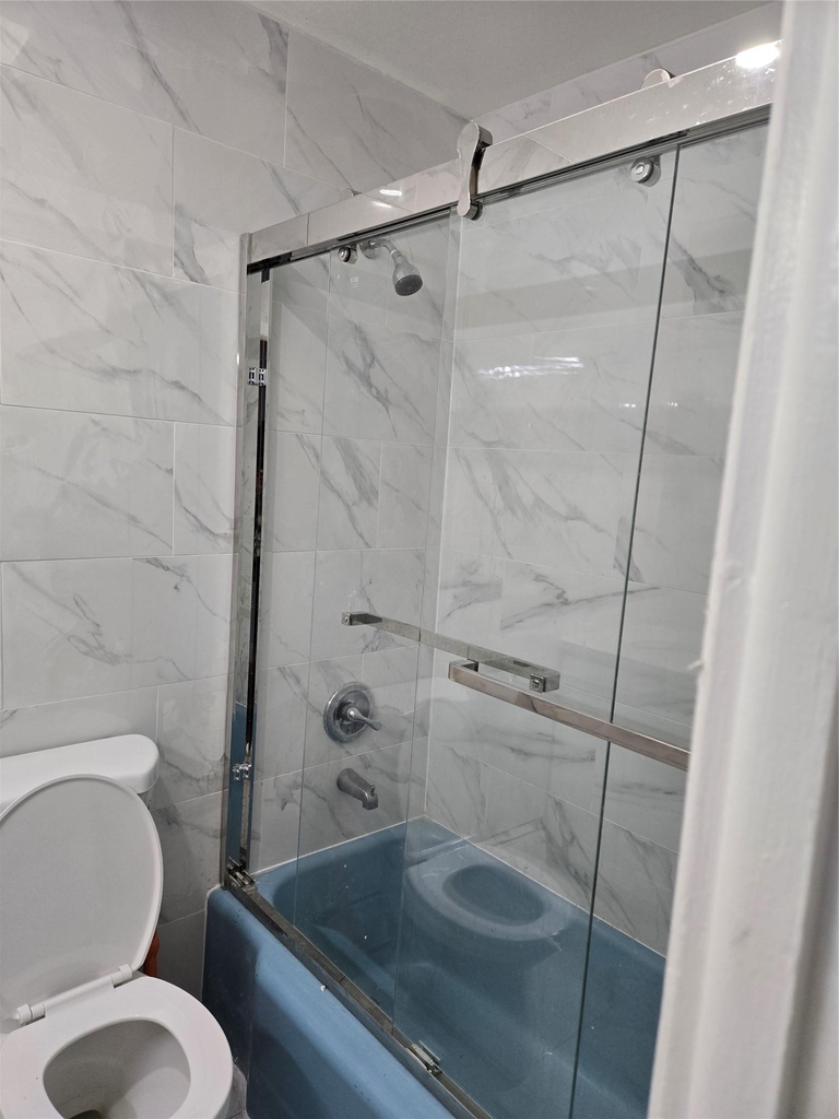 544 E 81st Street - Photo 2