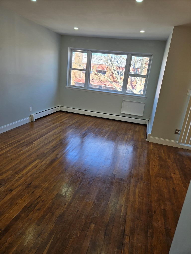 544 E 81st Street - Photo 10