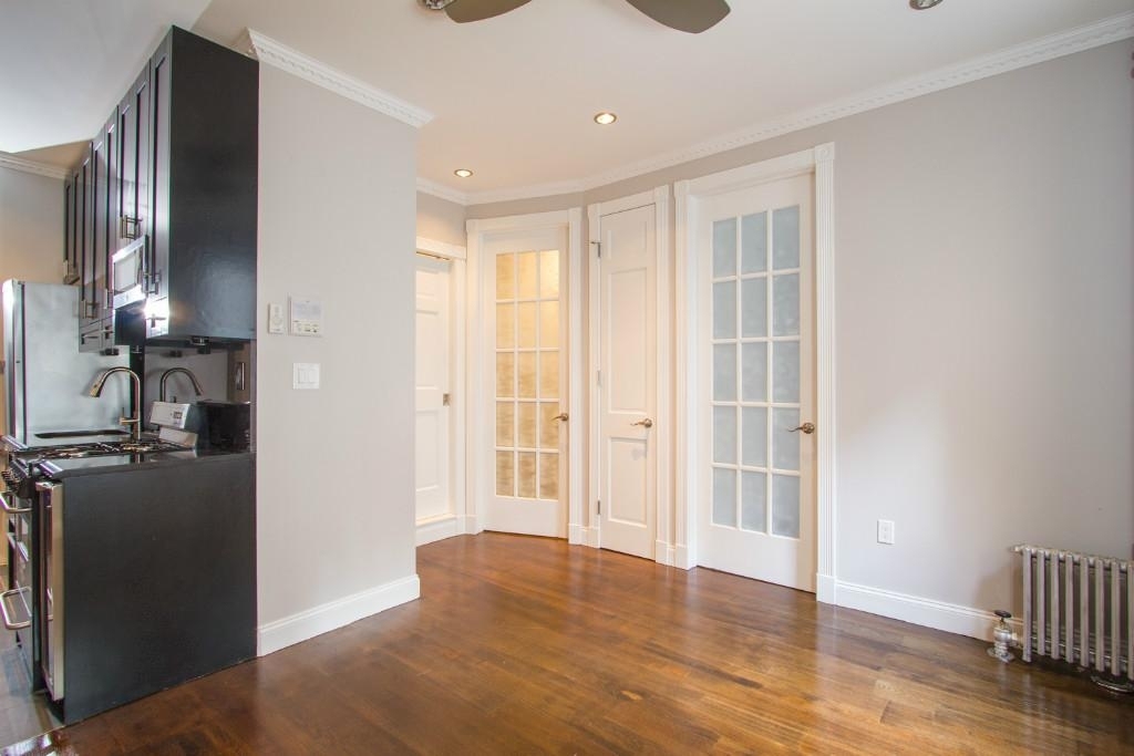 East 18th Street - Photo 3