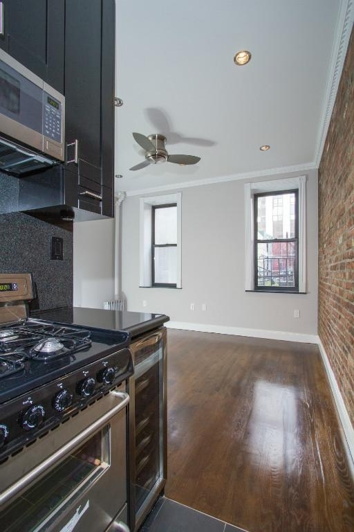 East 18th Street - Photo 1