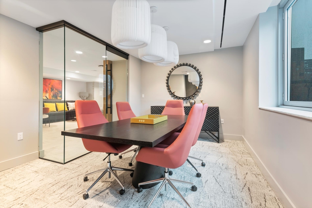 East 34th Street - Photo 12