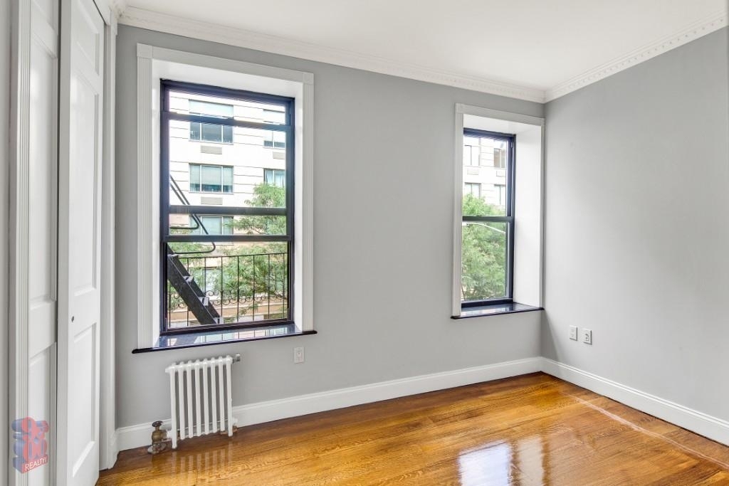334 East 100th Street - Photo 7
