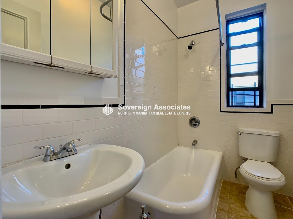 21 Magaw Place - Photo 6