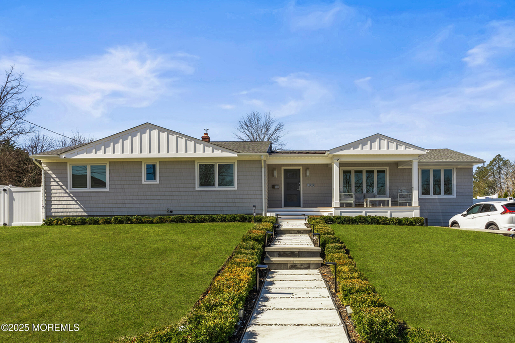 866 Red Oaks Drive - Photo 0
