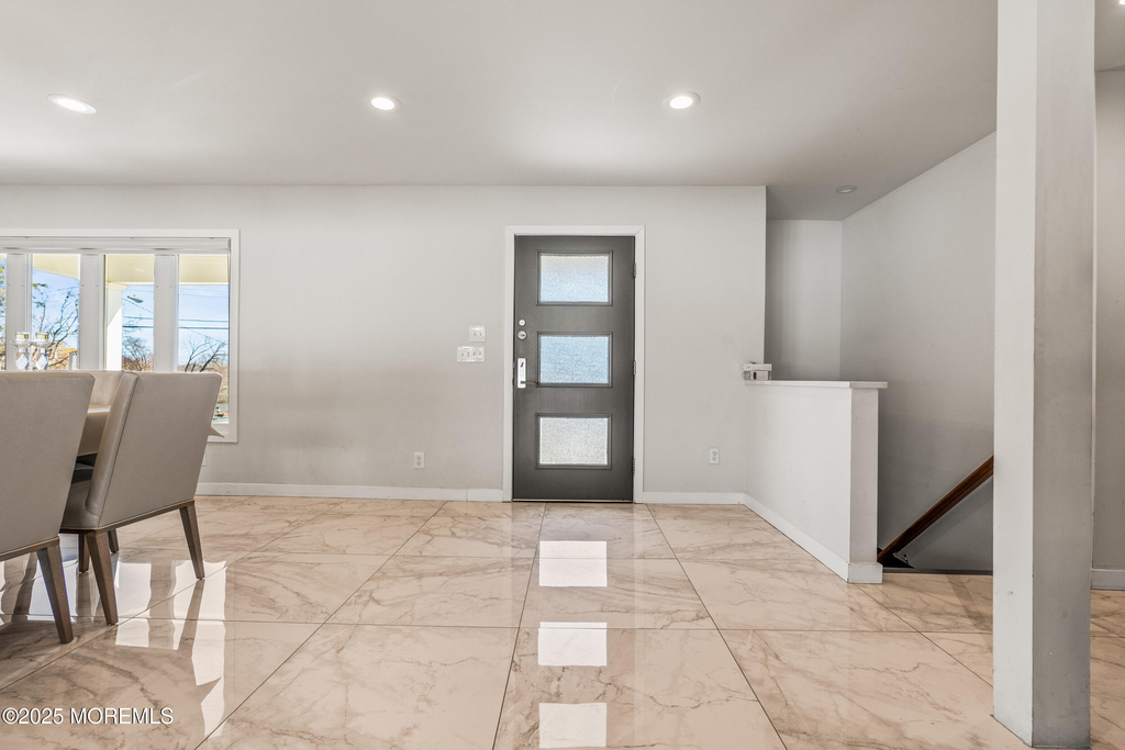 866 Red Oaks Drive - Photo 5