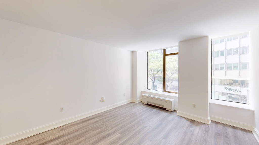 10 Hanover Square - Photo 3