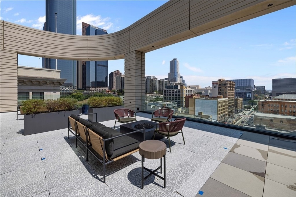 400 S Broadway - Photo 10