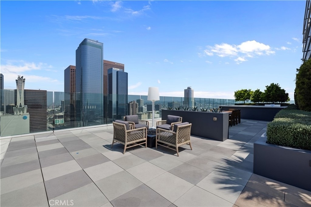 400 S Broadway - Photo 13