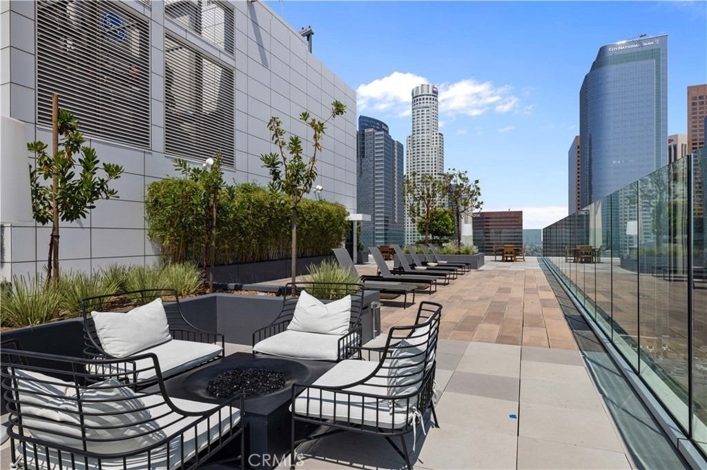 400 S Broadway - Photo 22