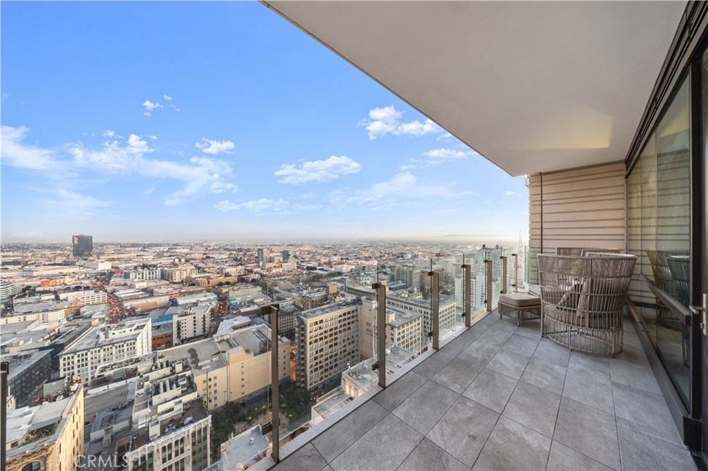 400 S Broadway - Photo 9