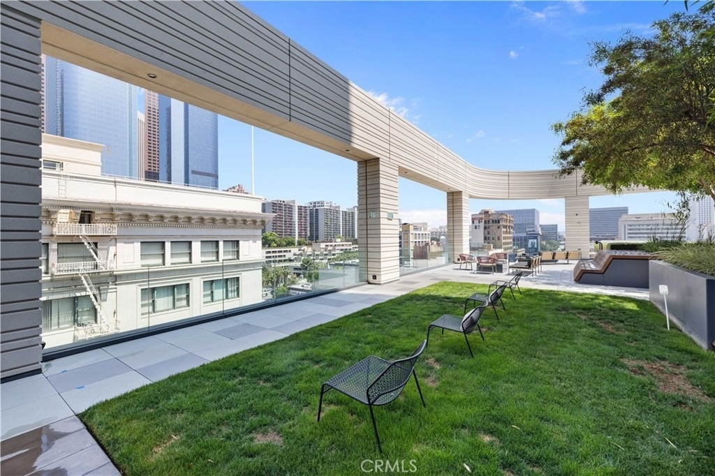 400 S Broadway - Photo 25
