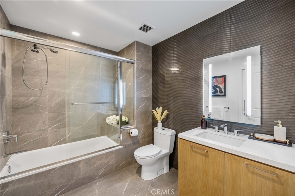 400 S Broadway - Photo 5