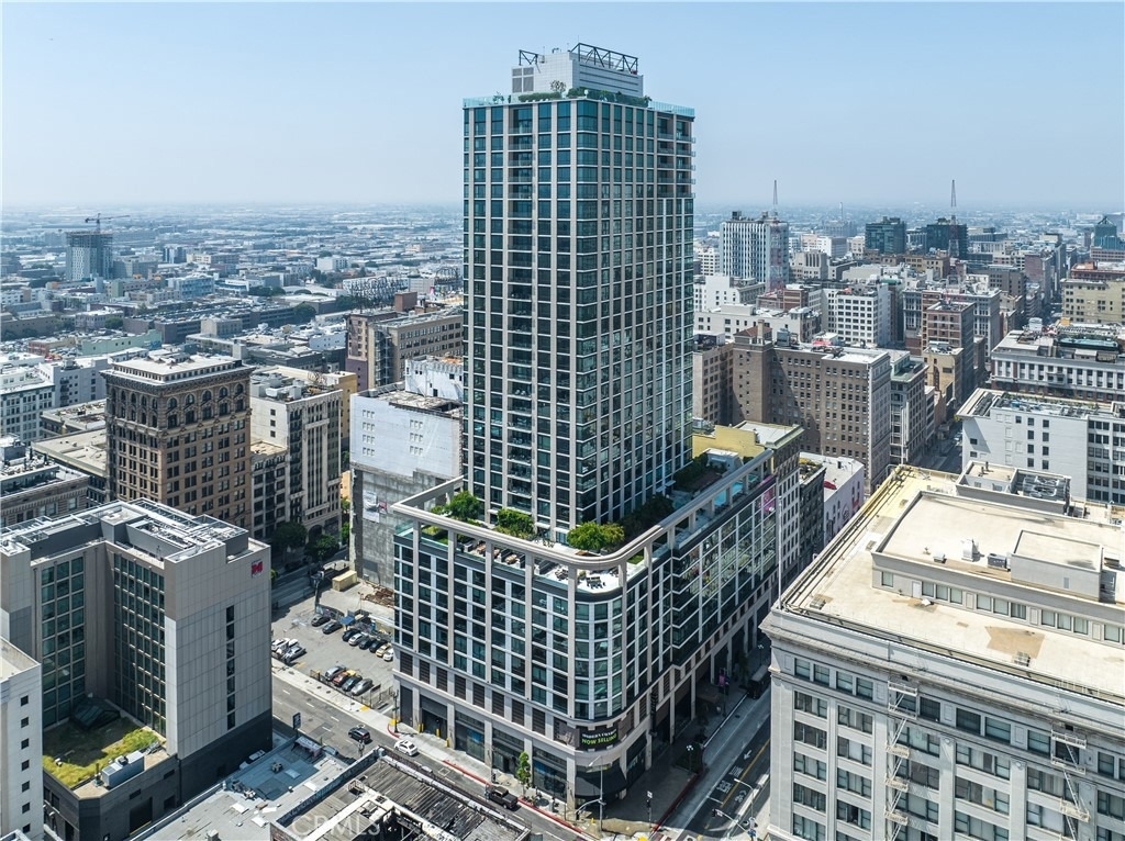 400 S Broadway - Photo 15