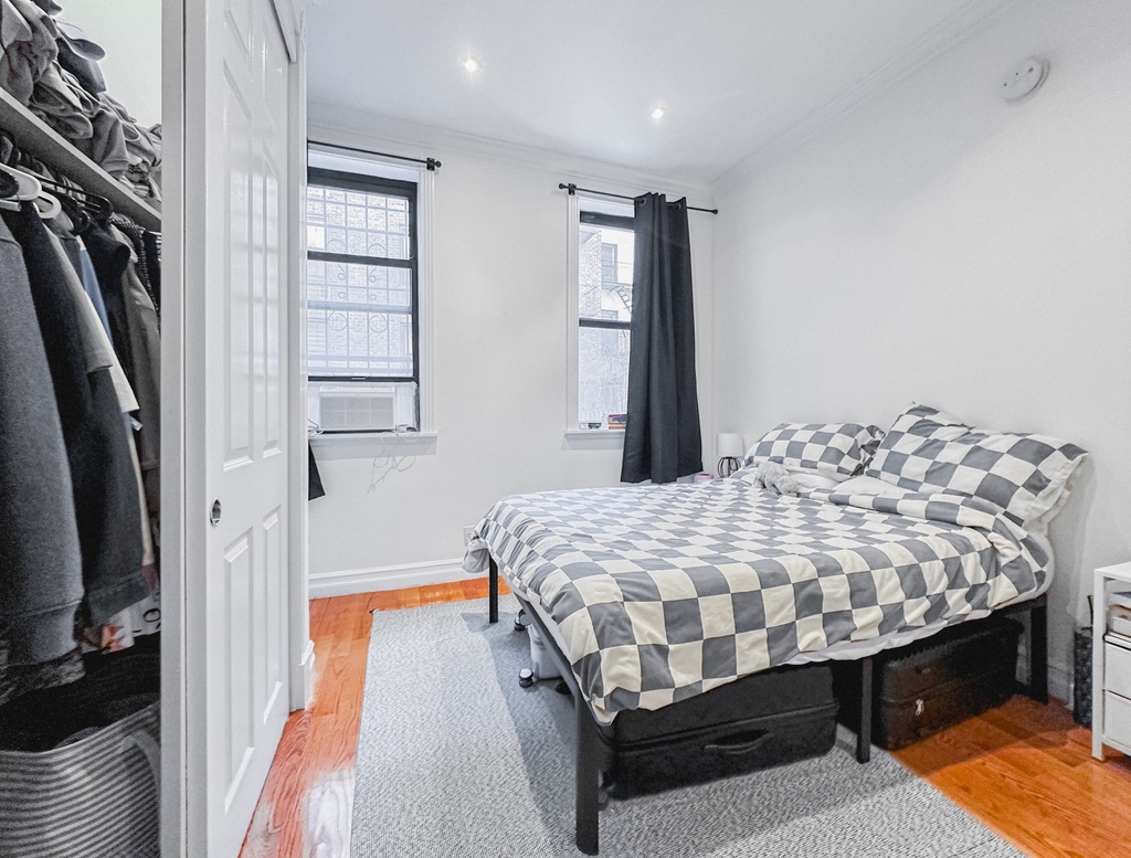 340 East 55th Street - Photo 4