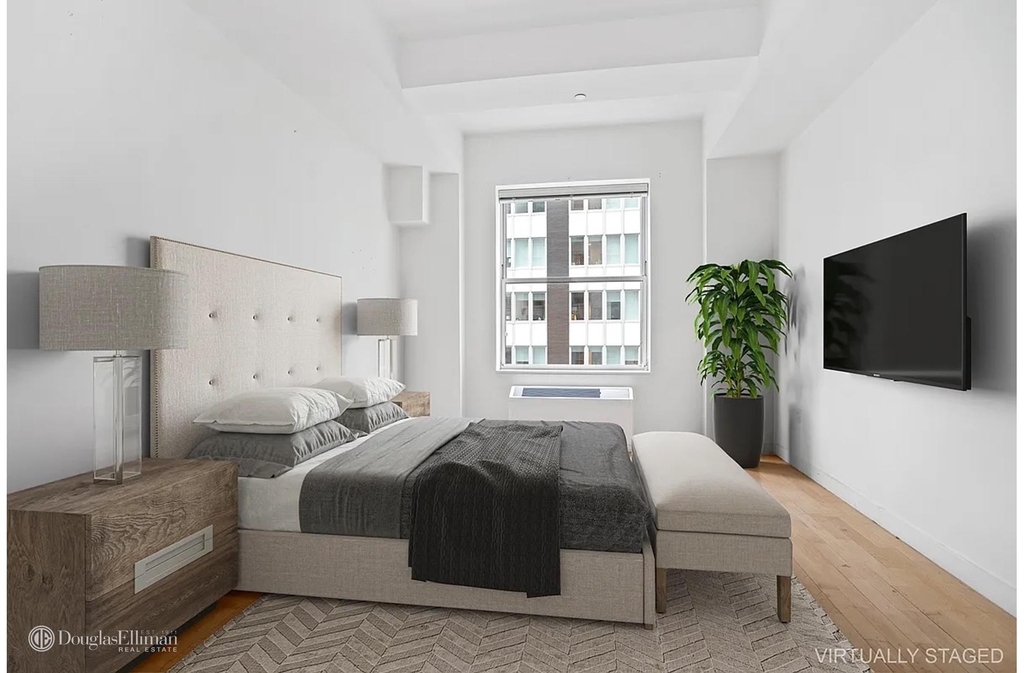 15 Broad St - Photo 3
