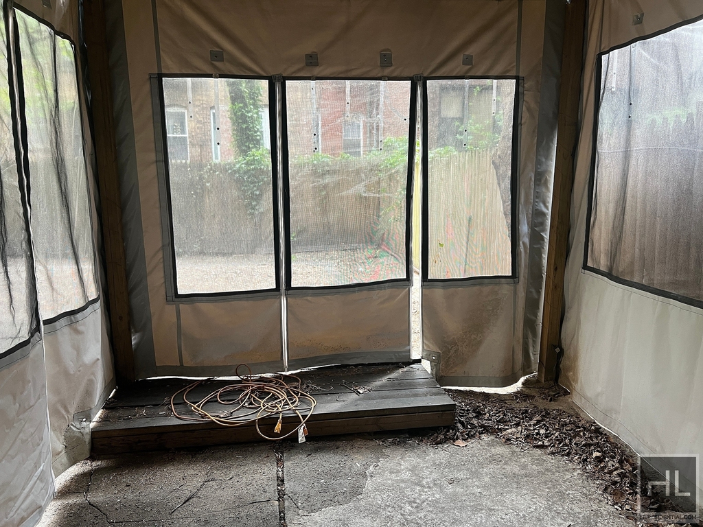 East 83rd Street - Photo 8