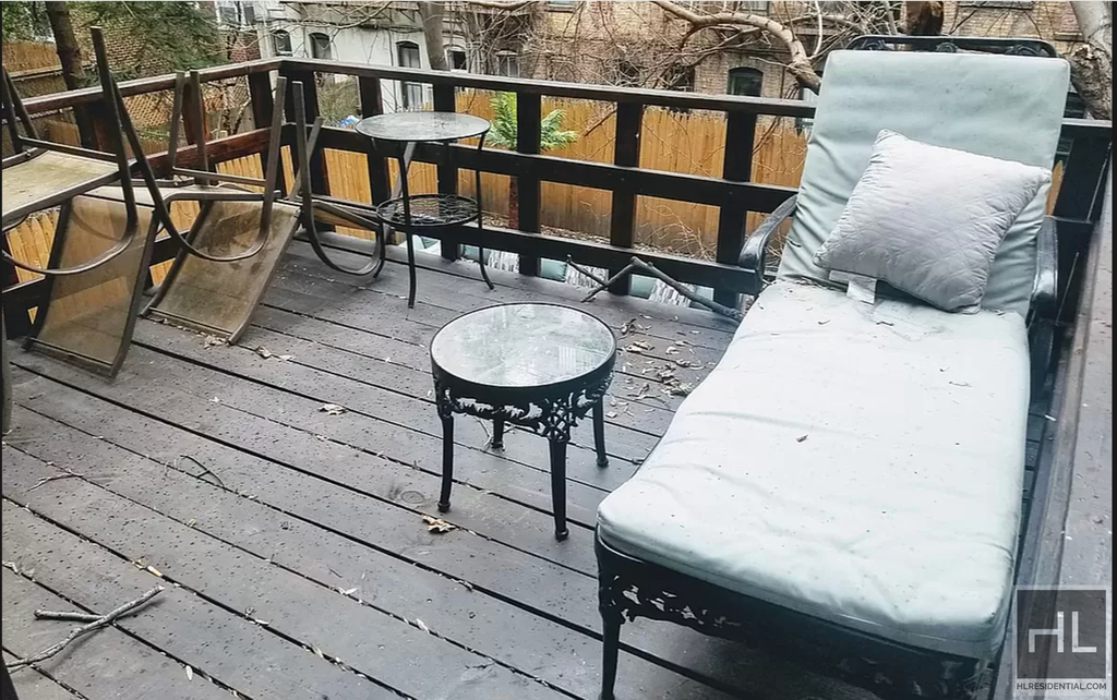East 83rd Street - Photo 20