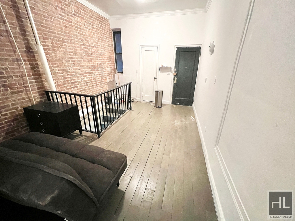 East 83rd Street - Photo 3