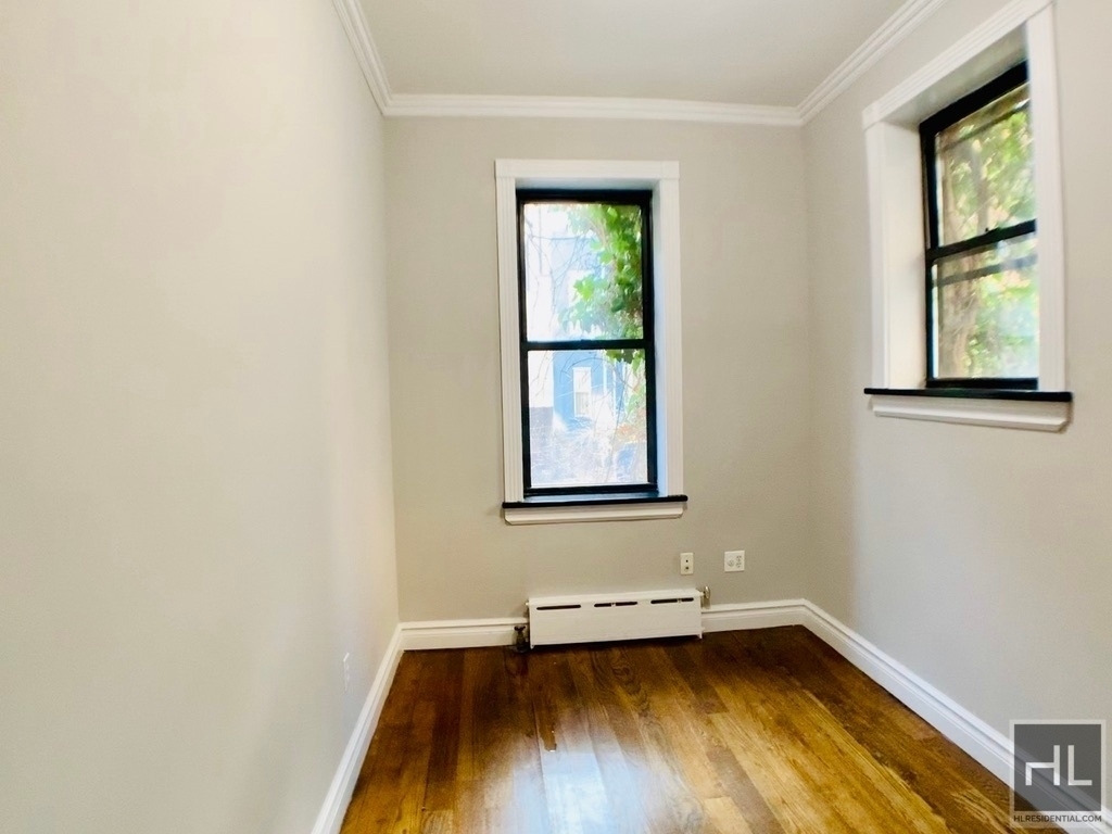 East 32nd Street - Photo 15