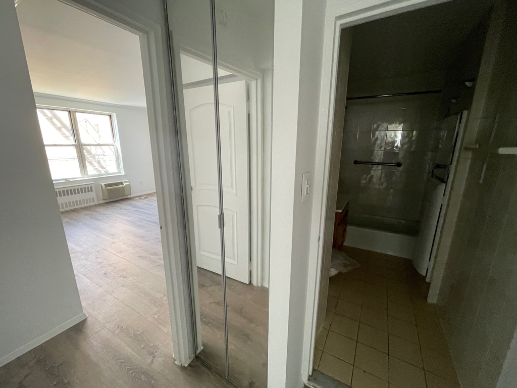 4430 Douglaston - Photo 12