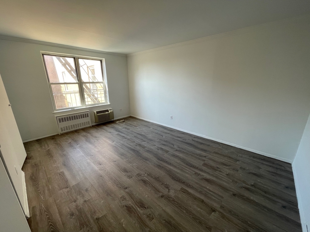4430 Douglaston - Photo 14
