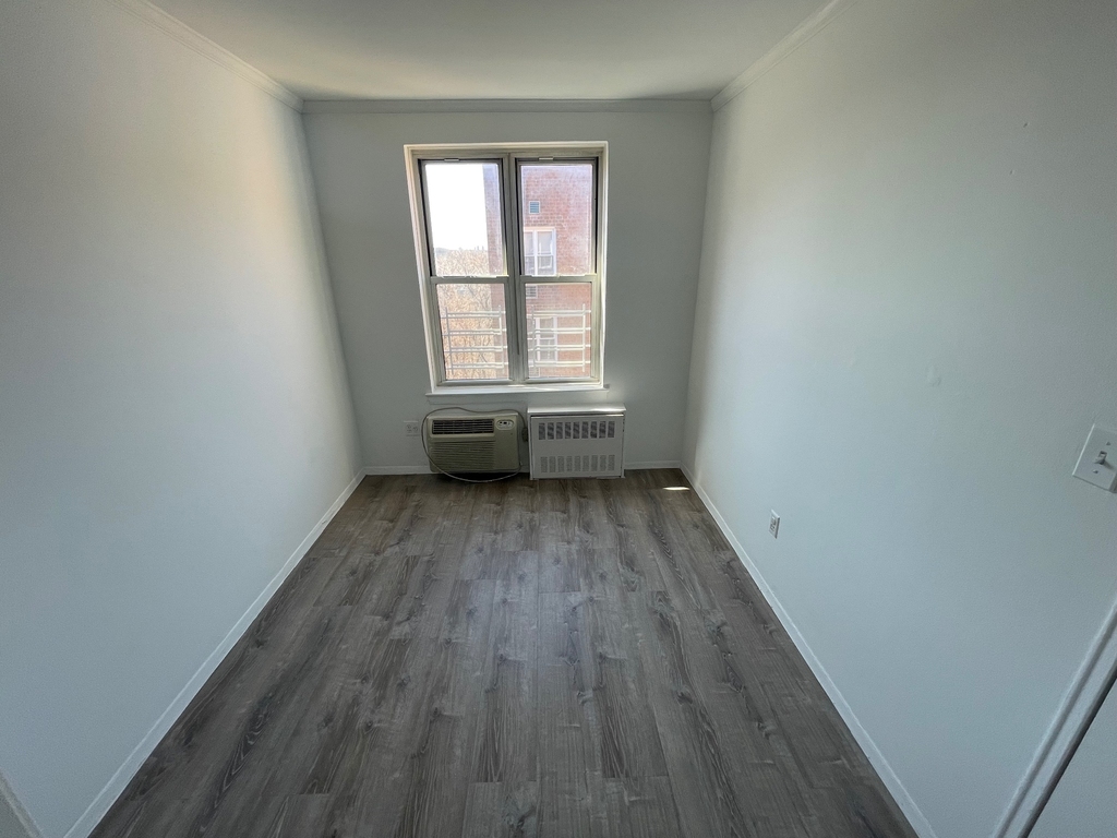 4430 Douglaston - Photo 11