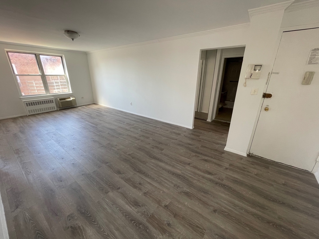 4430 Douglaston - Photo 4