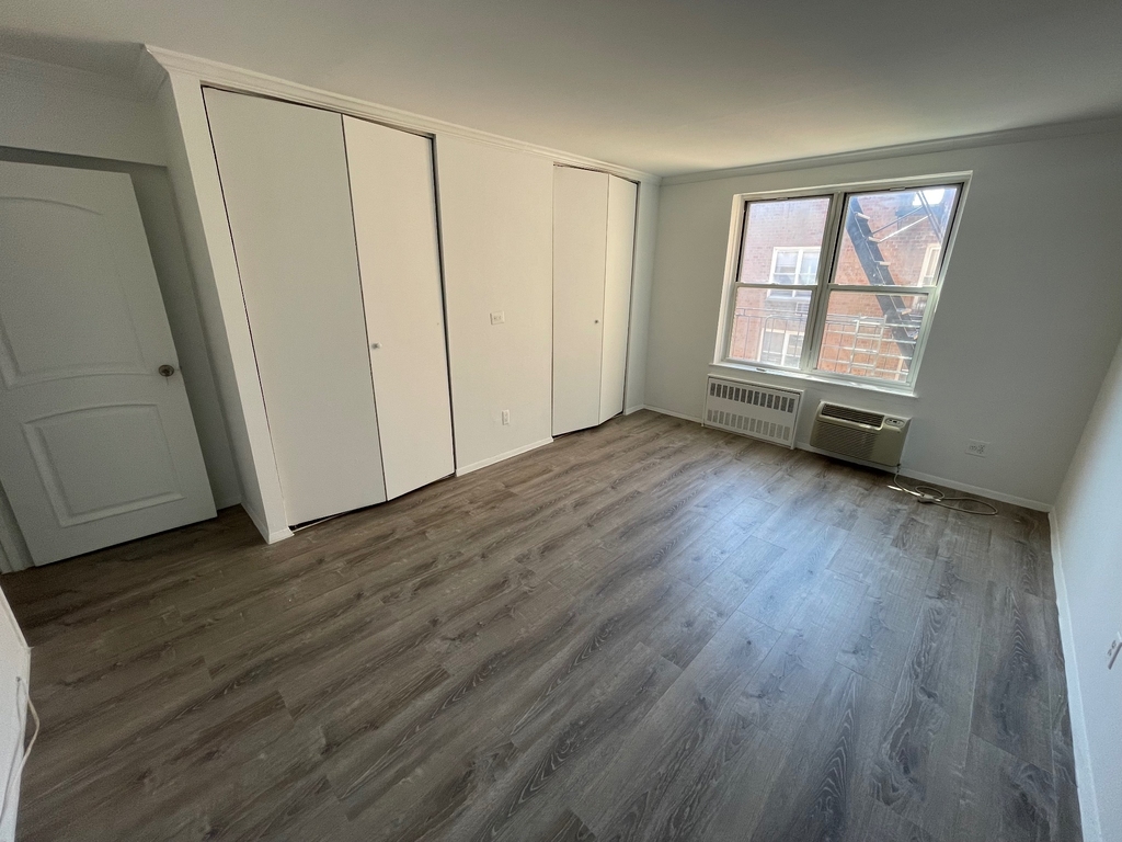 4430 Douglaston - Photo 15