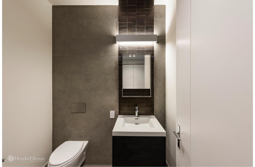 90 Lexington Ave - Photo 0