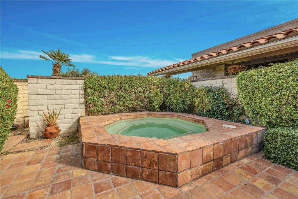 2 Cornell Drive - Photo 4