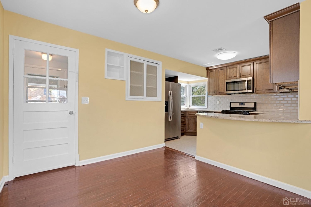 21 Westbury Road - Photo 8