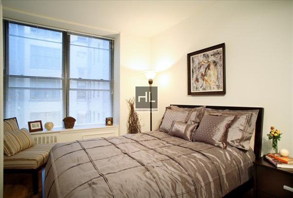 West 77th Street - Photo 3