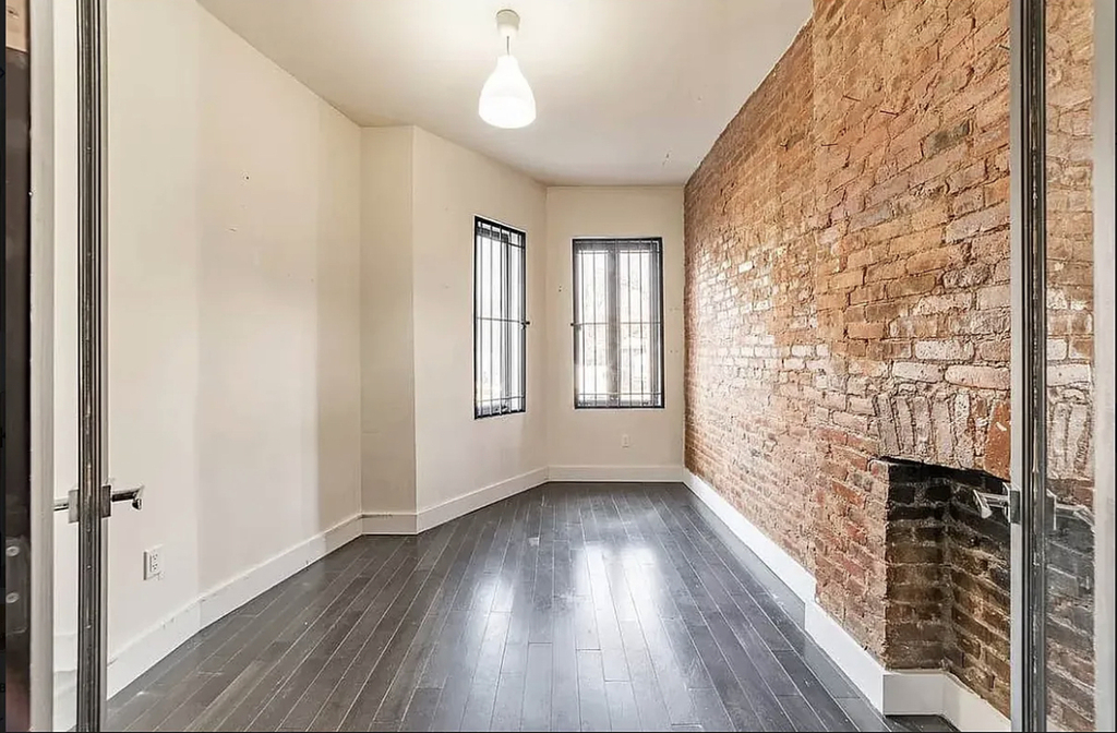 1066 Putnam Avenue - Photo 6