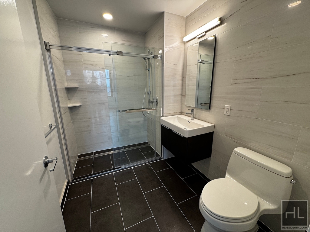 Northern Boulevard - Photo 1
