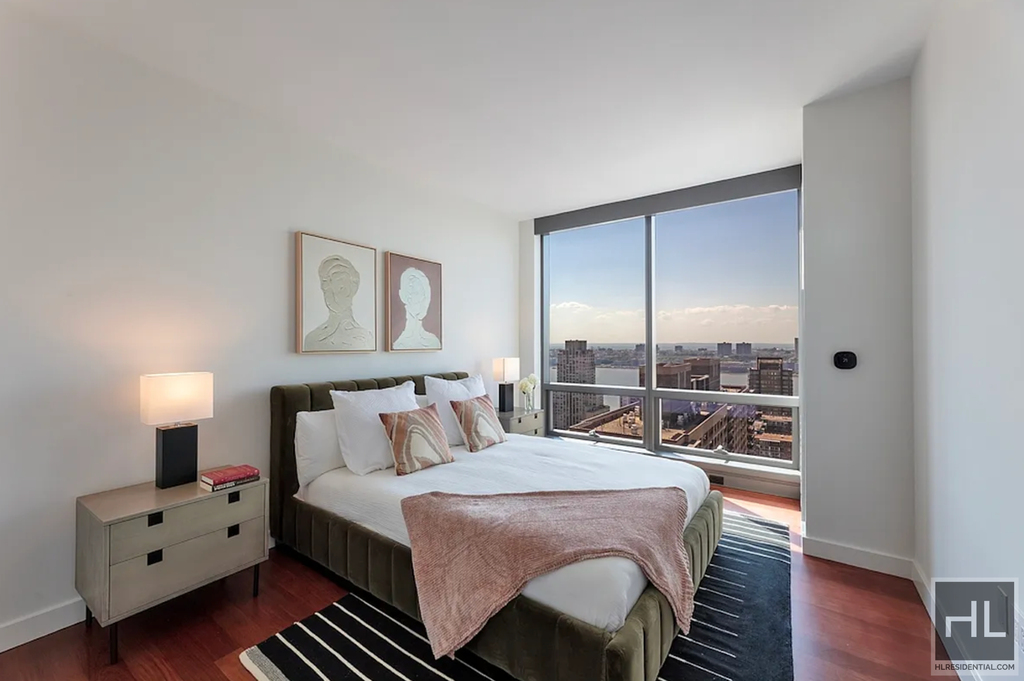 West 67th Street - Photo 1