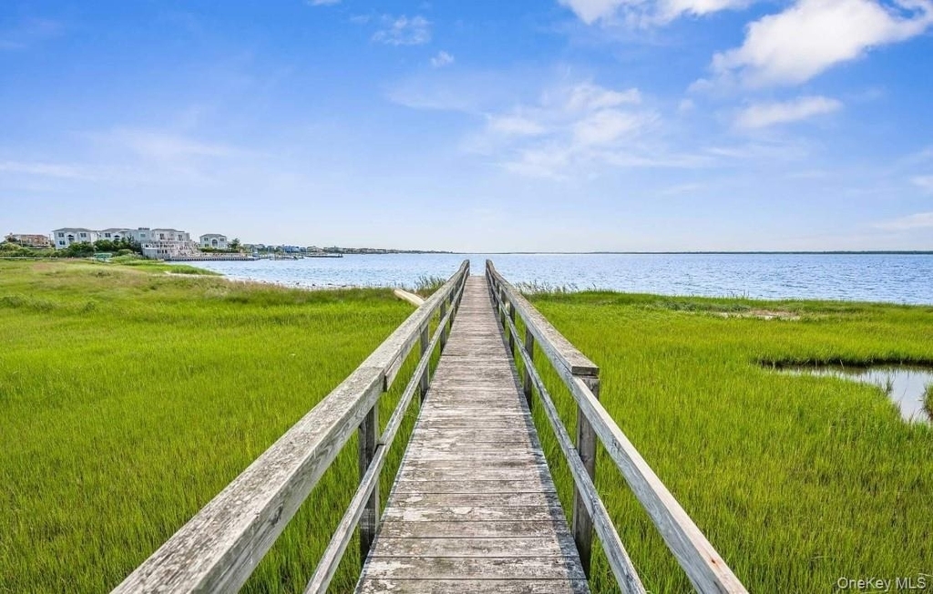 552 Dune Road - Photo 4