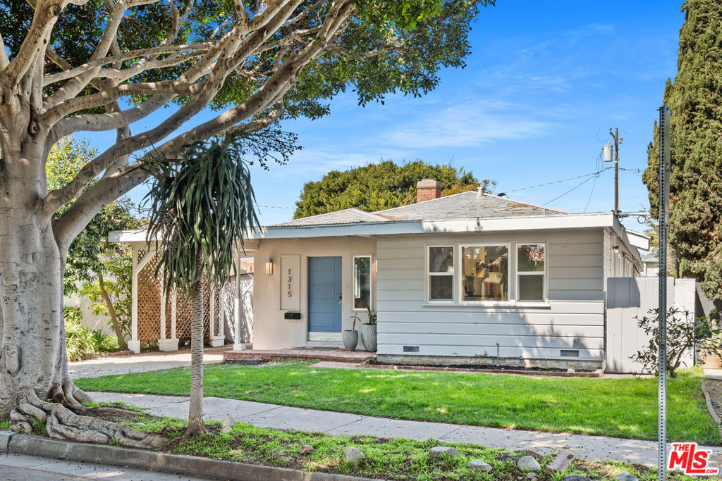 1315 Grant Street - Photo 1