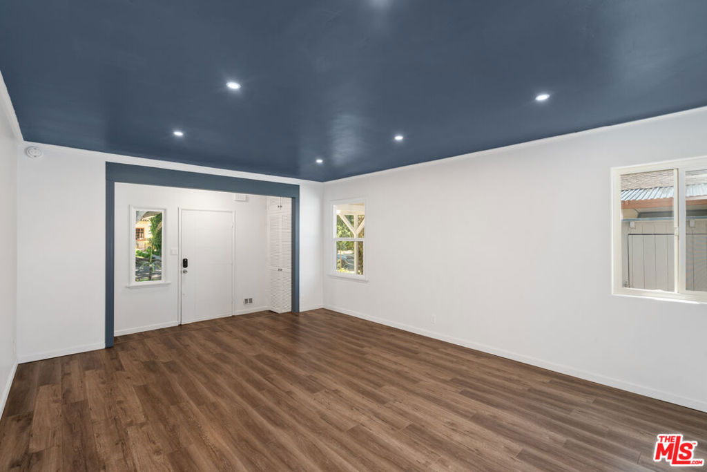 1315 Grant Street - Photo 5