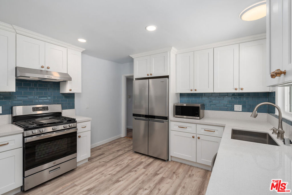 1315 Grant Street - Photo 9