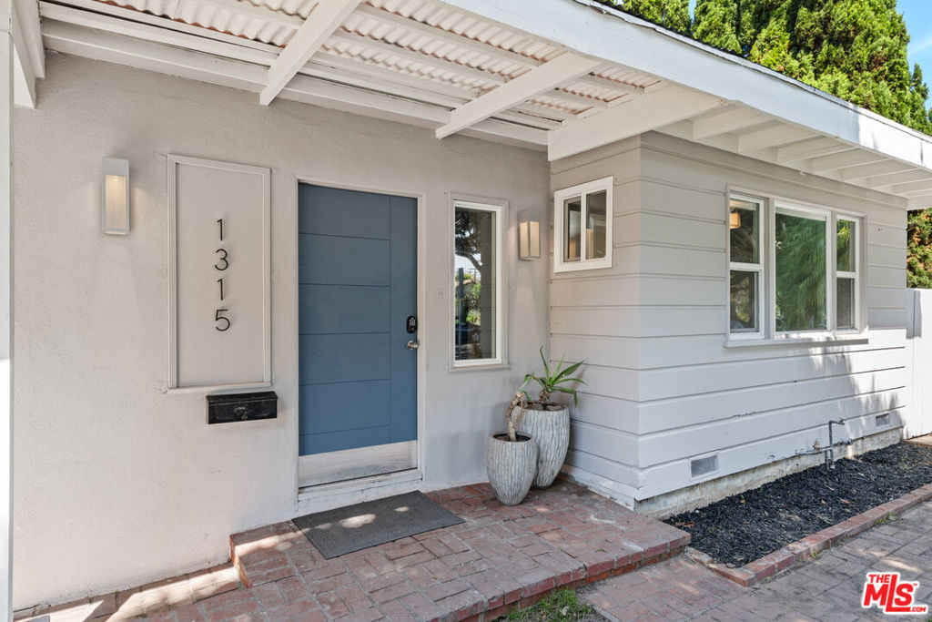 1315 Grant Street - Photo 3