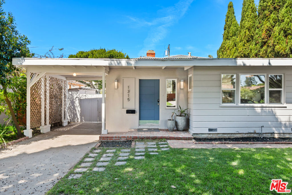 1315 Grant Street - Photo 2