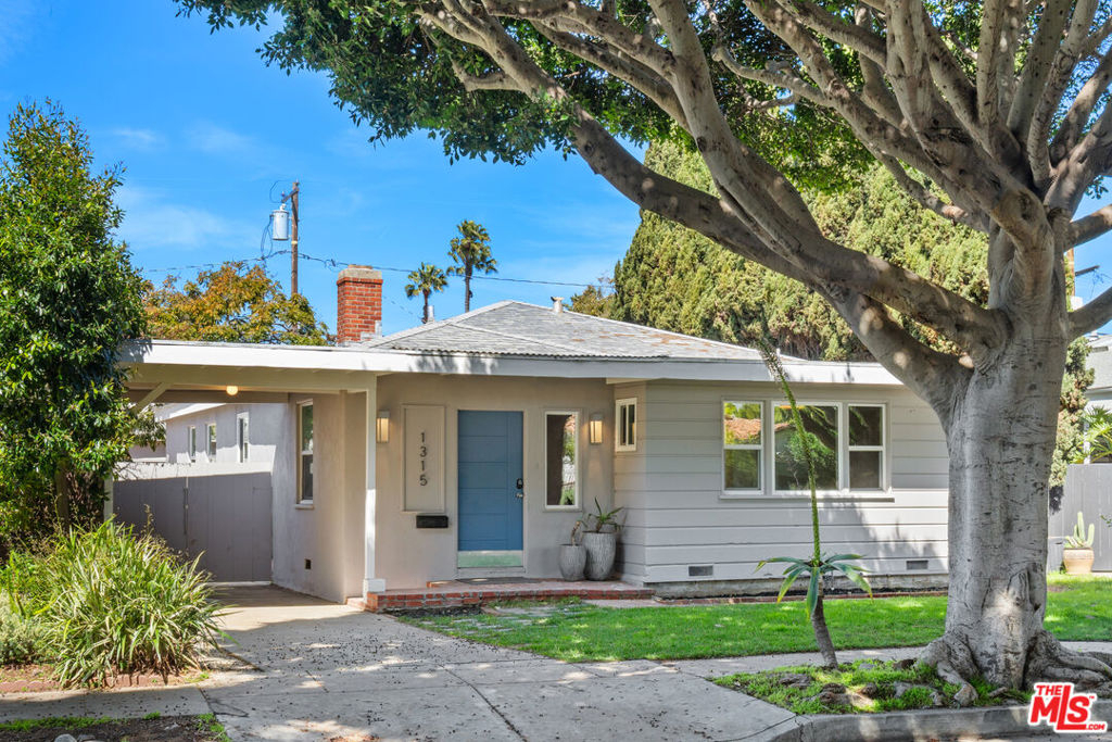 1315 Grant Street - Photo 0