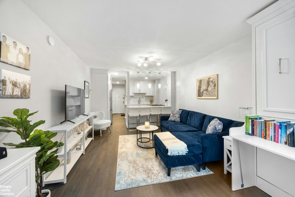 417 E 90th Street - Photo 0
