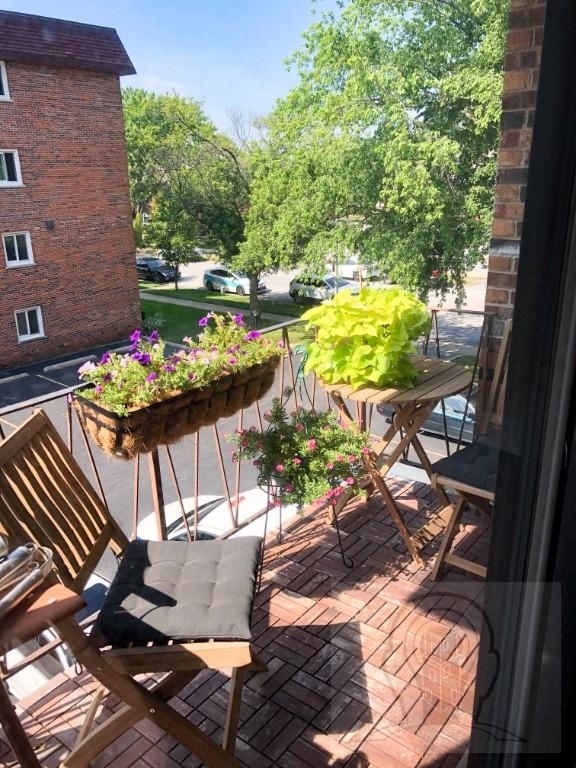 7117 West 93rd Street - Photo 4