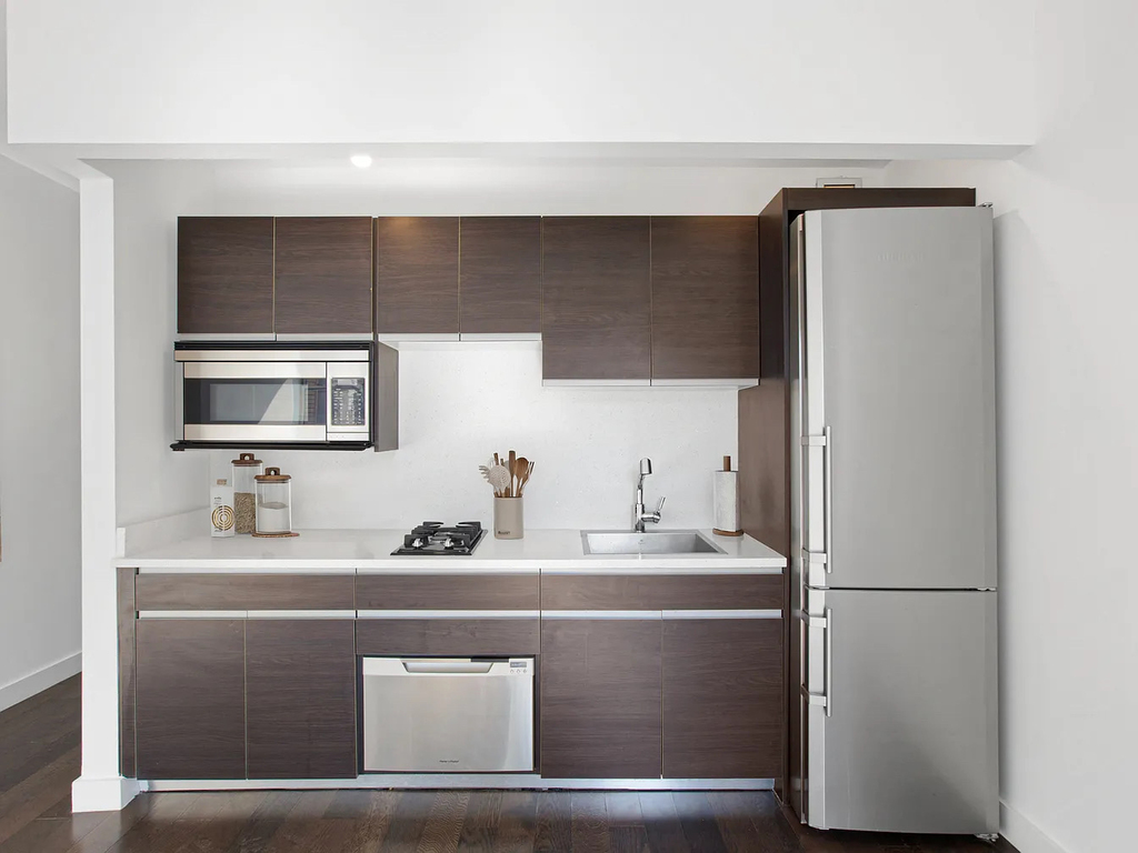 116 John Street - Photo 3