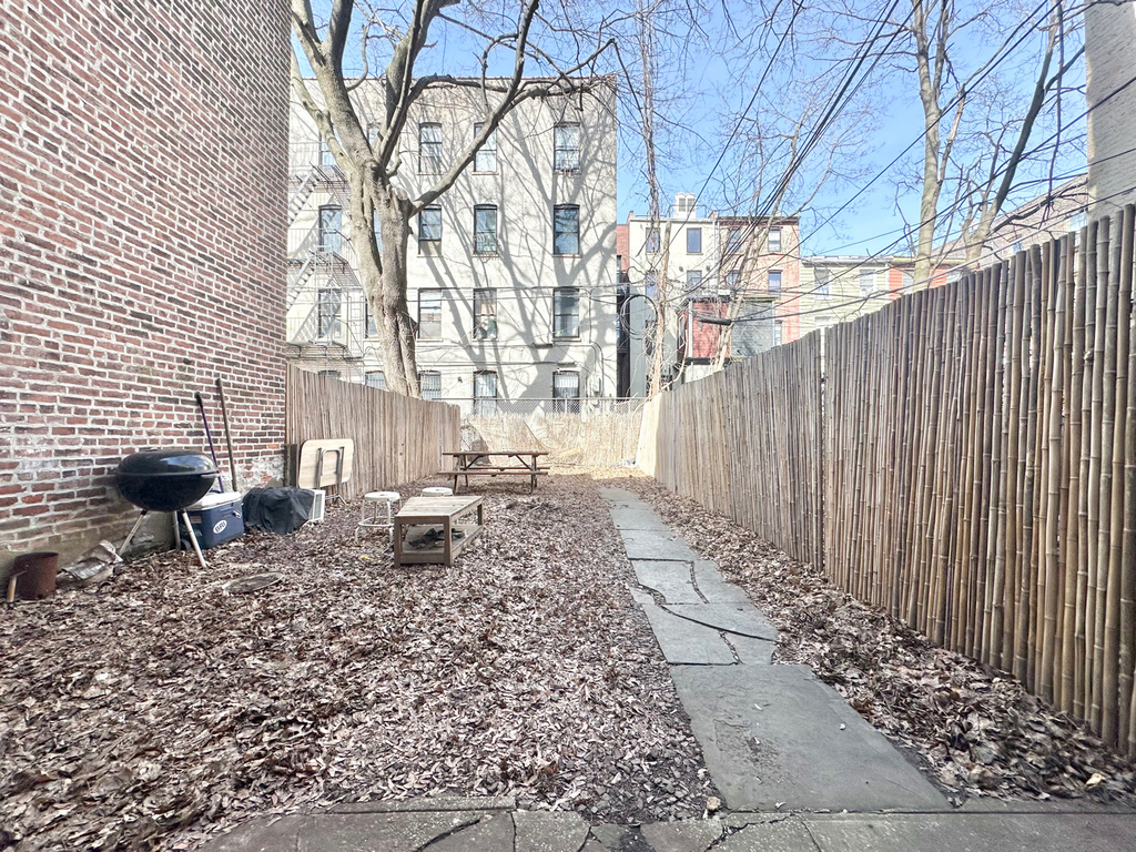 1145 Dean Street - Photo 5