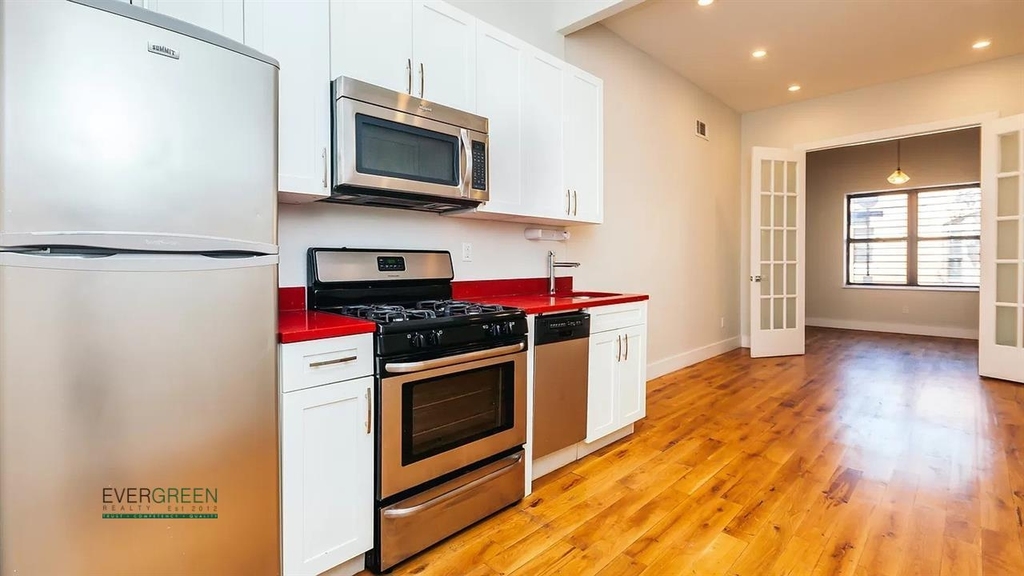 186 Wilson Avenue - Photo 0