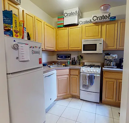 West 85th Street - Photo 5