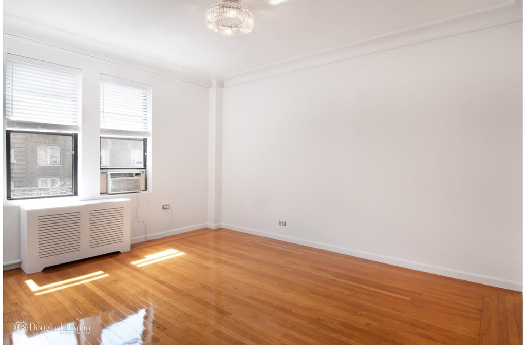575 W End Ave - Photo 8