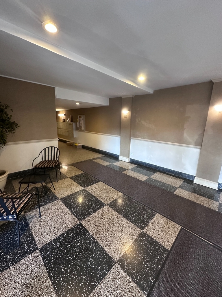83-35 139 Street, Briarwood - Photo 1